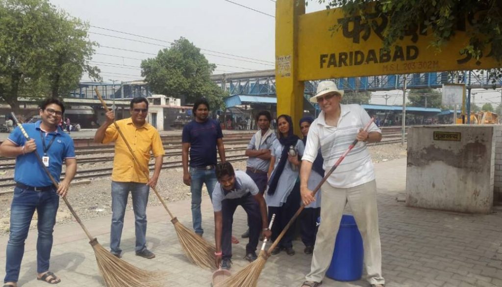 cleaniness drive old faridabad station image gallery (4)