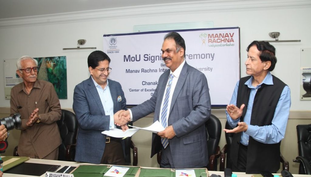 Manav Rachna Signed MoU with Chanakya IAS Academy for Center of Excellence for IAS Coaching (6)