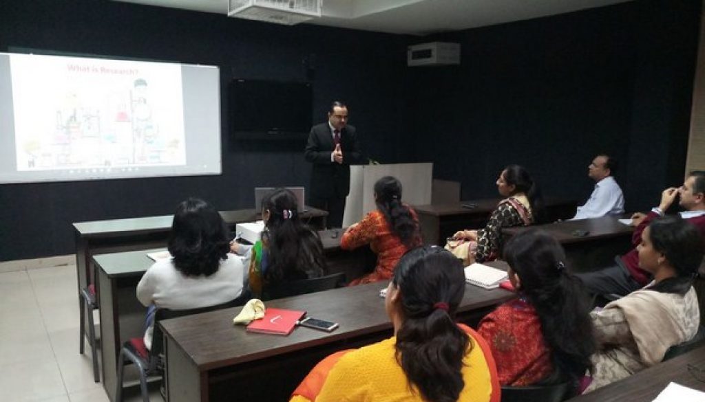 Expert Talk on Scientific Research by Dr. Pinaki Chakraborty (2)